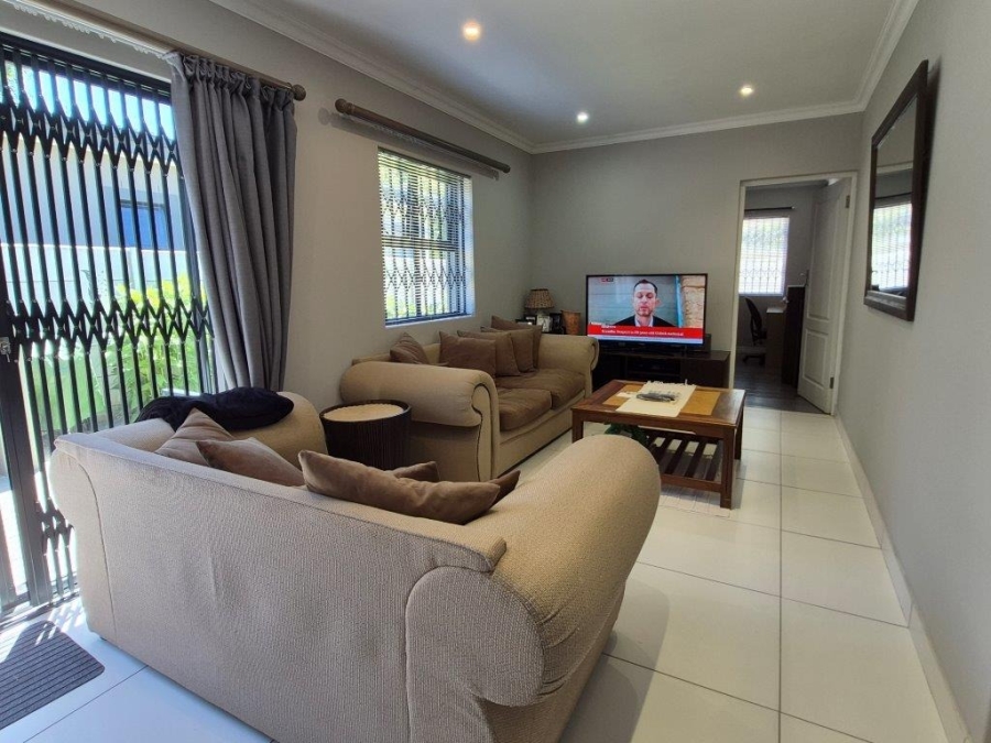 3 Bedroom Property for Sale in Uitzicht Western Cape